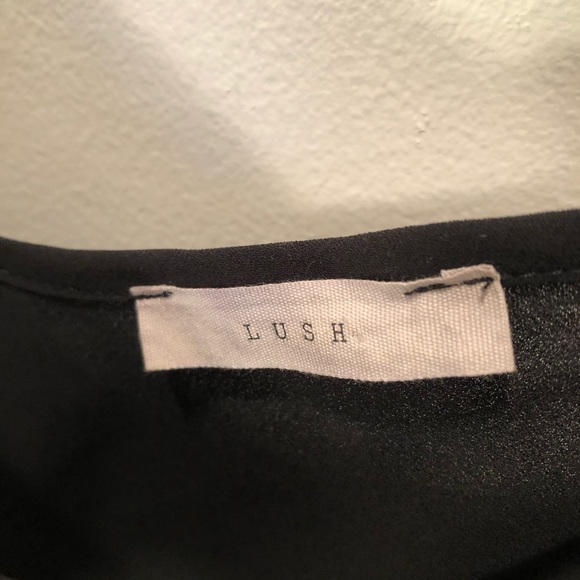 Black crop lace cami - Picture 2 of 5